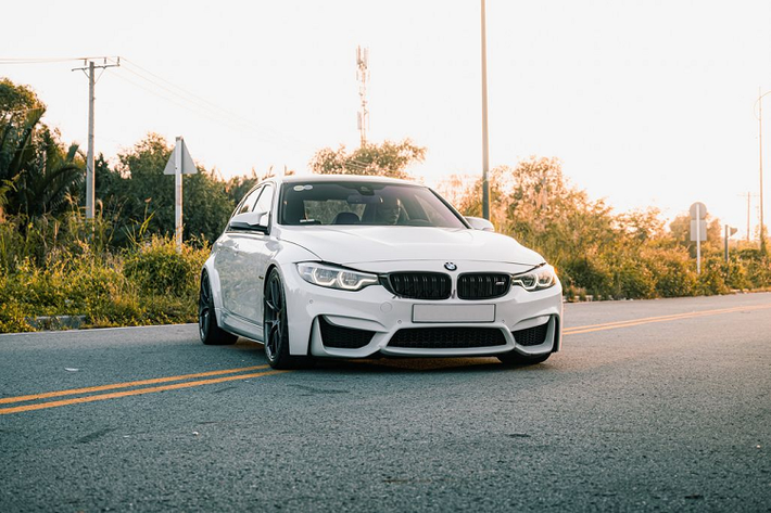 Theo tìm hiểu, đây là chiếc BMW M3 F80 tại Việt Nam dùng để trưng bày cạnh chiếc xe đua M4 DTM tại Triển lãm ôtô Quốc tế Việt Nam lần thứ 2 (VIMS 2016). Kết thúc sự kiện, BMW M3 F80 ngay lập tức tìm được chủ nhân và được chuyển ra Hà Nội định cư.