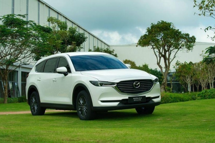 Mazda CX-8 Bên cạnh CX-5, Mazda CX-8 cũng nhận được mức ưu đãi lên đến 110 triệu đồng cho bản Premium AWD. Hai phiên bản khác là Luxury và Premium được ưu đãi 95 triệu đồng. Bản Premium AWD-6S được ưu đãi 100 triệu đồng.