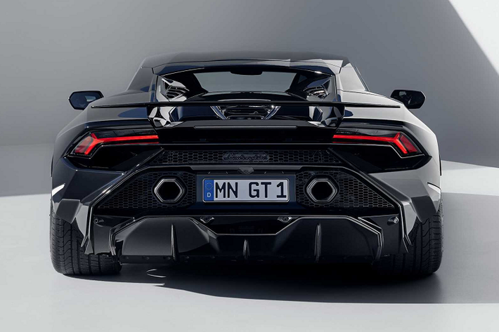 Novitec không cung cấp nhiều thông tin chi tiết về nội thất nhưng hãng độ cho biết, người dùng siêu xe Lamborghini Huracan Tecnica hoàn toàn có thể đặt hàng theo sở thích và thương hiệu này có thể đáp ứng với nhiều lựa chọn màu da bọc và Alcantara khác nhau mà khách hàng có thể sử dụng để tùy chỉnh thêm cho chiếc xe của mình.