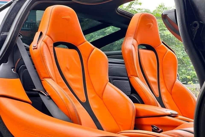 Câu hỏi lúc này đề ra là bạn thích xe mới, phong cách doanh nhân hay chủ tịch thì 2 chọn mẫu SUV và sedan, còn nếu cần sự cá tính, thể hiện với đám đông, rõ ràng, siêu xe McLaren 720S là 1 sự lựa chọn không thể hợp lý hơn.