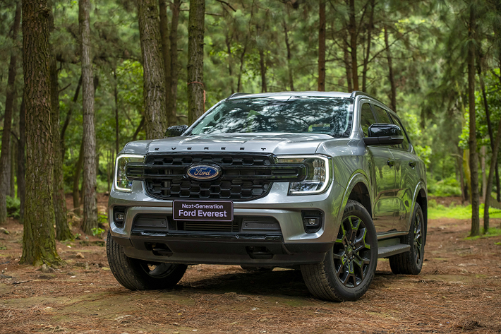 Vị trí “vua phân khúc” SUV 7 chỗ trong tháng đầu năm 2023 không ai khác chính là Ford Everest với doanh số 770 xe. Con số này tuy giảm 303 xe so với tháng 12/2022 nhưng vẫn đủ sức giúp Ford Everest trụ vững ngôi vương và chiếm tới 48,8% thị phần phân khúc.