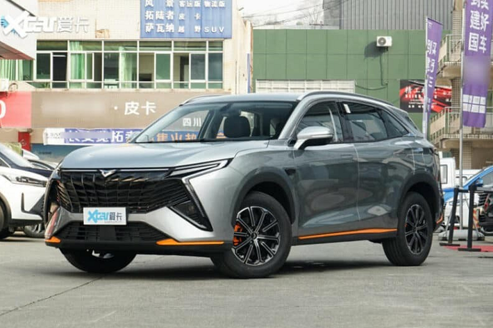 Kaiyi Auto tại Trung Quốc (trước đây gọi là Cowin) là một công ty con của Chery Auto, họ đã trải qua những bước phát triển đáng kể vào năm ngoái với việc tung ra thị trường nhiều mẫu xe chủ yếu phục vụ người tiêu dùng sống ở các thành phố cấp ba và cấp bốn.