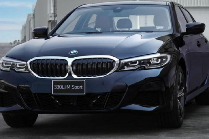 Mức giá xe BMW 3-Series Gran Limousine G28 2023 tại Ấn Độ được bán khởi điểm từ 5,79 triệu rupee (tương đương 71.000 USD và 1,665 tỷ đồng). Hiện nay ngoài Trung Quốc và Ấn Độ thì chỉ có một số ít các quốc gia khác cũng đang phân phối chính hãng 3-Series bản trục cơ sở dài như Thái Lan hay Malaysia.