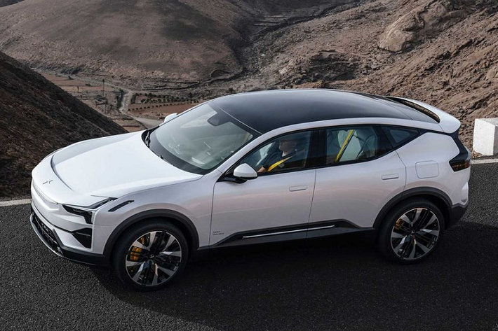 Năm 2018, Polestar được định hướng chuyên về sản xuất ôtô điện với sản phẩm đầu tiên mang tên Polestar 1. Geely tập trung sản xuất Polestar với công nghệ về dây chuyền vận hành tại nhà máy ở thành phố Thái Châu, nơi cũng đang có dây chuyền sản xuất xe điện Volvo. Polestar có trụ sở chính đặt tại Gothenburg của Thụy Điển và được thừa hưởng những nét tinh túy từ thiết kế sang trọng, lịch sự của Volvo.