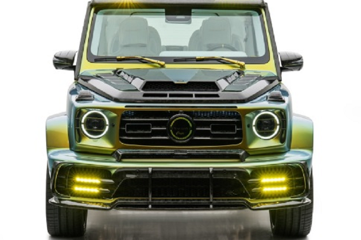 Điều đáng chú ý hơn là Mansory đã vận dụng cơ cấu cửa mở ngược thường thấy trên những chiếc xe siêu sang Rolls-Royce vào bản độ của mình. Nó làm cho chiếc Gronos Coupé EVO C không chỉ ngầu hơn mà còn rất sang trọng và cuốn hút.