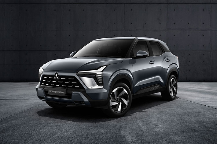 Theo kế hoạch, phiên bản thương mại của Mitsubishi XFC sẽ chính thức ra mắt vào ngày 10/8, cũng là thời điểm khai mạc triển lãm GIIAS 2023 tại Indonesia, tại thị trường này xe giá xe Mitsubishi XFC 2024 ước tính từ 380 - 430 triệu Rupiah (khoảng 600 - 679 triệu đồng). Tại Việt Nam, mẫu SUV cỡ B này hiện đã được nhận cọc và sẽ có giá trên dưới 700 triệu đồng.