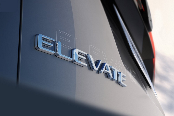 Đáng tiếc là hiện thiết kế cụ thể của Honda Elevate 2023 hoàn toàn mới tại Ấn Độ vẫn chưa được hé lộ. Tuy nhiên, qua phần bóng của xe trong hình ảnh mới, có thể dự đoán tân binh của gia đình Honda sẽ được thiết kế theo phong cách SUV lai Coupe với nóc dốc dần về phía sau.