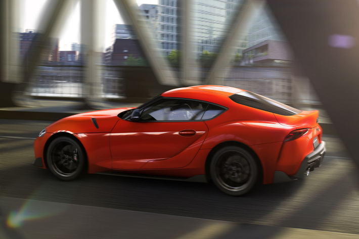 Toyota GR Supra GT4 EVO 100 Edition chưa công bố giá, tuy nhiên chiếc GR Supra GT4 Evo đang được chào bán 186.000 Euro (tương đương 4,857 tỷ đồng).