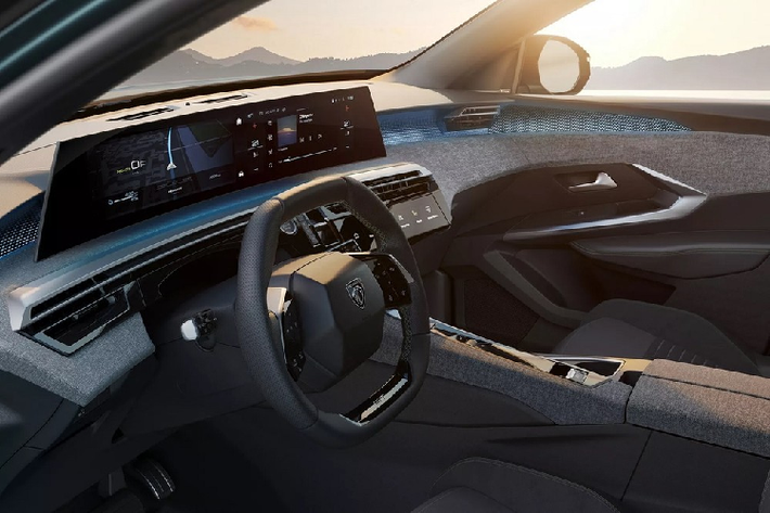 Theo kế hoạch, vào tháng 9 năm nay, Peugeot của Pháp sẽ chính thức ra mắt 3008 thế hệ mới. Còn 3 tháng nữa mới đến thời điểm này nhưng hãng Peugeot đã tung ra hình ảnh nội thất của xe. Qua hình ảnh do hãng công bố, có thể thấy Peugeot 3008 2024 mới được trang bị nội thất i-Cockpit mới.