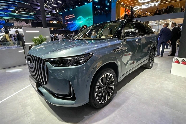 Tại triển lãm Ô tô Thượng Hải 2023 hiện đang diễn ra tại Trung Quốc, hãng xe Chery đã ra mắt thương hiệu con Jaecoo mới. Cũng trong sự kiện này, hãng Chery đã lặng lẽ trưng bày 2 mẫu xe đầu tiên của thương hiệu là Jaecoo 7 và 9 mới. Nếu như Jaecoo 7 là SUV cỡ B thì 9 lại được định vị trong phân khúc SUV hạng trung.