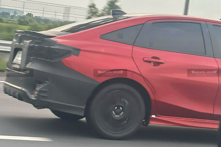 Một số thông tin chưa xác thực cho biết Toyota Vios GR Sport 2024 và Yaris Cross Hybrid sẽ có chung cấu hình động cơ, điều này không mới bởi đây là 2 mẫu xe được phát triển dựa trên cùng 1 cơ sở gầm bệ DNGA của Daihatsu.