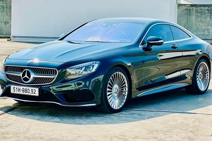 Mới đây, trên mạng xã hội đã xuất hiện một chiếc xe coupe hạng sang hàng hiếm tại Việt Nam là Mercedes-Benz S400 Coupe đời 2017, chiếc xe đang được rao bán với mức giá 4,77 tỷ đồng trên sàn xe cũ.