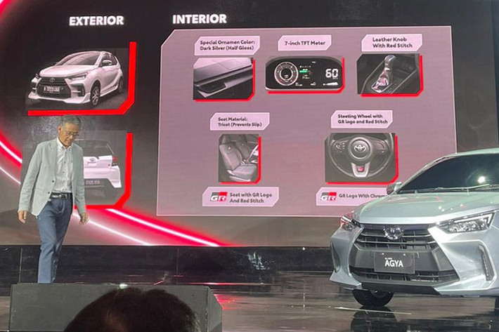 Tại thị trường Malaysia, mẫu xe hạng A này còn gói công nghệ Smart Drive Assist với phanh tiền va chạm, kiểm soát chân ga, hệ thống cảnh báo lệch làn đường và cảnh báo điểm mù. Nhờ đó, Perodua Axia thế hệ mới ở Malaysia đã được ASEAN NCAP đánh giá 4 sao về mặt an toàn.