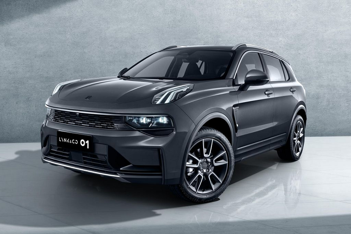 Thời gian dự kiến mở bán xe Lynk & Co tại Việt Nam là tháng 10/2023. Trước thời điểm sự kiện diễn ra, đã có rất nhiều thông tin về những mẫu xe Lynk & Co sẽ được phân phối tại Việt Nam. Cụ thể, một số nguồn tin cho biết hãng Lynk & Co sẽ mang đến Việt các mẫu xe: 01, 03, 05 và 09.