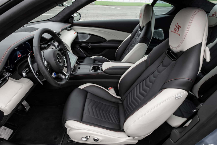 Maserati GranTurismo PrimaSerie 2024 mới dựa trên biến thể Trofeo nên sức mạnh đến từ khối động cơ tăng áp kép V6 dung tích 3.0 lít sản sinh công suất cực đại 542 mã lực (405 kW), kết hợp với hệ truyền động 4 bánh cho khả năng tăng tốc từ 0-100 km/h trong 3,3 giây và tốc độ tối đa 320 km/h (199 mp/h).