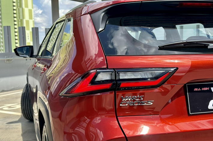 Nhìn chung, Toyota Yaris Cross 2023 ở Campuchia thua kém khá nhiều về mặt trang bị so với xe dành cho Indonesia mặc dù giá bán cao hơn. Sau Campuchia, mẫu SUV cỡ B này sẽ tiếp tục ra mắt những thị trường Đông Nam Á khác như Việt Nam.