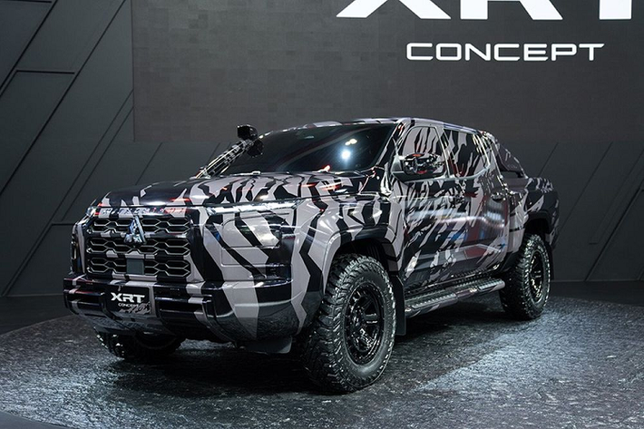 Mitsubishi XRT concept mới là phiên bản tiền sản xuất của mẫu xe bán tải Triton thế hệ thứ 6, dự kiến chính thức ra mắt vào tháng 7 năm nay. Mẫu concept XRT có thiết kế hầm hố hơn hẳn nếu so với thế hệ Triton hiện tại.