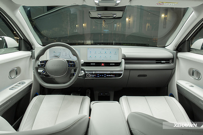 Cung cấp sức mạnh cho Hyundai Ioniq 5 bản nâng cấp dự kiến sẽ có một số thay đổi nhỏ ở mô-tơ truyền động. Gói pin đi kèm cũng có thể tăng nhẹ dung lượng hoặc bổ sung thêm một tùy chọn dung lượng cao mới.
