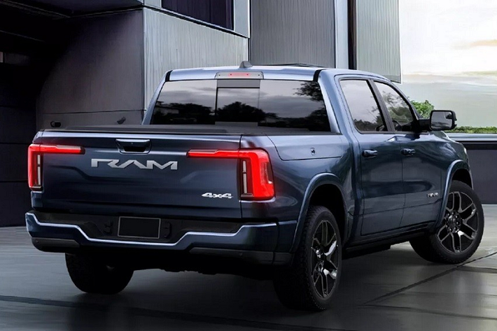 Bên trong phiên bản thuần điện của Ram 1500 là không gian nội thất 2 hàng ghế. Tuy nhiên, thiết kế của mẫu xe bán tải thuần điện này gần như giống hệt Ram 1500 thông thường.