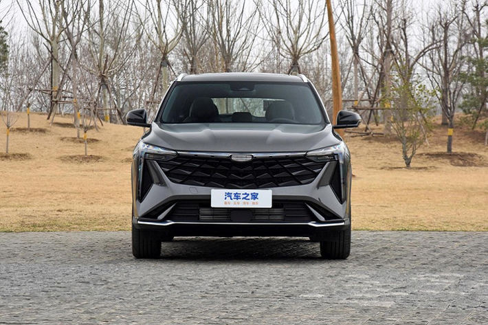 Vào ngày 7/4 vừa qua, một số nguồn tin nội bộ từ Geely chia sẻ rằng, chiếc xe SUV cỡ C Boyue Cool 2023 mới đã chính thức được vén màn và được mở bán trước. Đây là động thái đầu tiên của hãng xe Trung Quốc để xem mức độ hấp dẫn của chiếc xe này với khách hàng nội địa ra sao, trước khi chính thức ra mắt giới truyền thông dự kiến vào cuối tháng này, nhiều khả năng là tại triển lãm ô tô Thượng Hải 2023.
