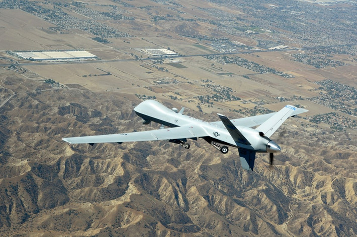 MQ-9 đang được sử dụng với tần suất dày đặc trong các nhiệm vụ do thám và chiến đấu. Nó đang gieo rắc nỗi sợ hãi cho phiến quân và khủng bố trên toàn thế giới. Ảnh: USAF.