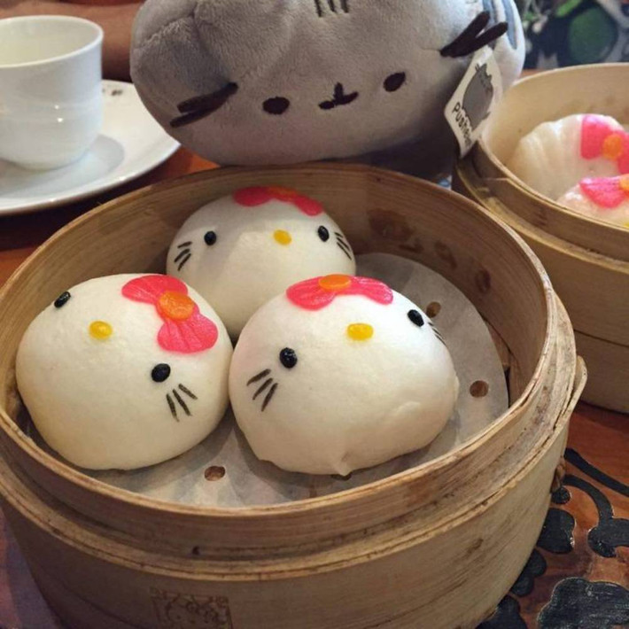 Đến đây, không chỉ có lẩu, bạn cũng sẽ được thưởng thức vô vàn món ăn hình hello kitty xinh xắn.