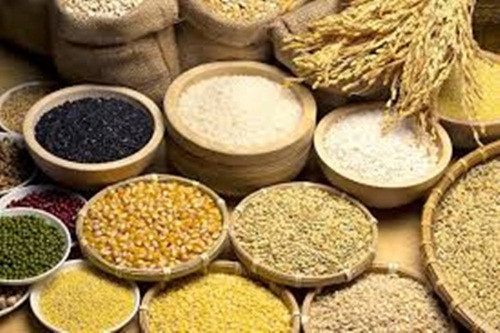Ngũ cốc chưa qua chế biến. Bánh mì trắng và các loại thực phẩm chế biến có thể làm tăng sản xuất insulin và chuyển hóa estrogen, làm tăng nguy cơ u xơ tử cung. Mặt khác, các loại ngũ cốc chưa qua chế biến có thể cải thiện sức khỏe tử cung và giảm phát triển u xơ tử cung.