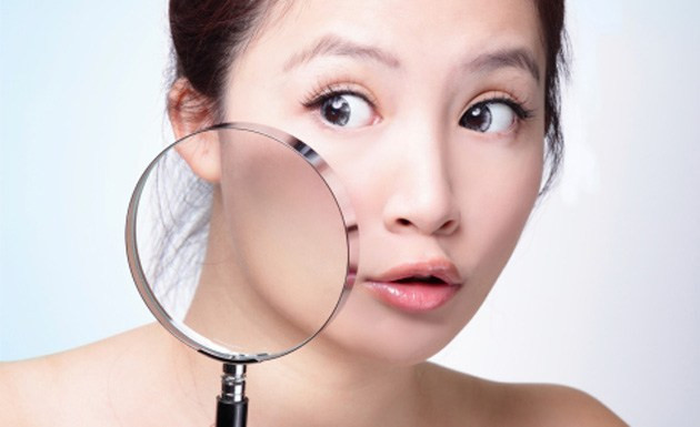 Loại hạt này không chỉ là có hại cho môi trường mà còn ảnh hưởng đến làn da. Để thay thế những sản phẩm sữa rửa mặt trên, các nhà sản xuất đã tung ra dòng sản phẩm mới: bột rửa mặt làm sạch da, an toàn cho làn da và sức khỏe, cho dù đó là làn da nhạy cảm.