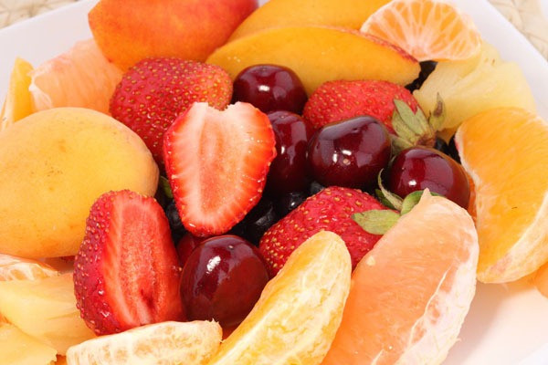 Đẩy nhanh quá trình lão hóa. Một số nghiên cứu y khoa xác nhận rằng, ăn quá nhiều trái cây ngọt có thể đẩy nhanh quá trình lão hóa. Do là ăn quá nhiều đường sẽ làm cho cơ thể bị oxy hóa và sau đó tạo ra các hiện tượng lão hóa.