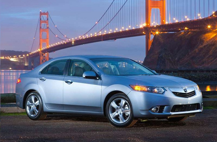 8. Acura TSX ($30,635): Giống với anh em TLX của nó, những hệ thống và tính năng kèm theo của xe xứng đáng xếp nó vào dòng siêu xe, nhưng mức giá lại cực rẻ.