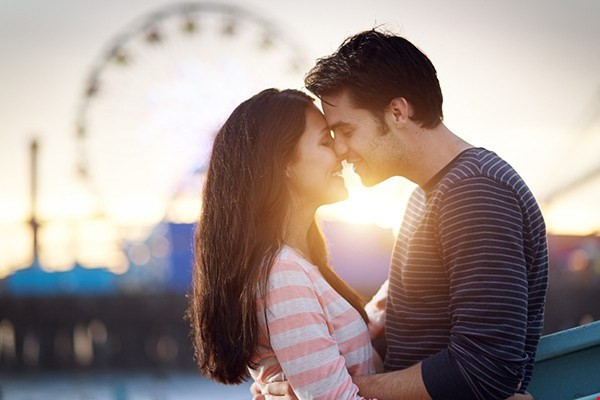 Sự thật 8. Đôi khi, bạn không thể giải thích lý do tại sao bạn muốn gần gũi với anh ấy/cô ấy, nó có thể là do kích thích tố pheromone hoặc androsterones.