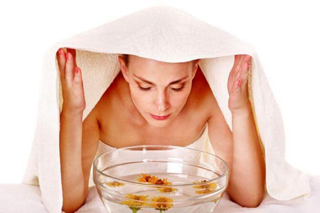 Xông hơi được xem là phương pháp thải độc cho da hiệu quả bởi nó kích thích sản sinh collagen và thúc đẩy quá trình lưu thông máu, giúp da hồng hào, tươi trẻ. Ảnh: thanhnien.