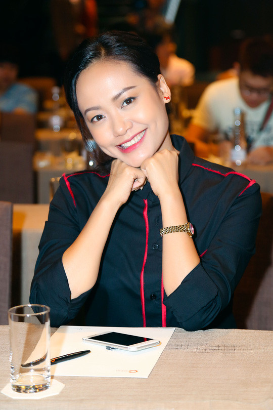 Diễn viên Hồng Ánh trẻ trung, xinh đẹp dù trán dô. Ảnh: nguoi-noi-tieng.