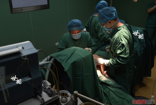 Cuộc phẫu thuật không quá phức tạp và nó chỉ kéo dài trong vòng 30 phút.