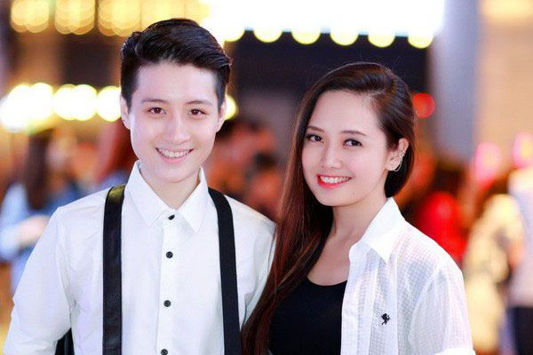 Cặp đôi này "đốn tim" người hâm mộ khi luôn xuất hiện cùng nhau rất tình cảm, hành động lãng mạn. Mới đây, Ngọc Trang và người tình bất ngờ tung bộ ảnh cưới đẹp như cổ tích. Tuy nhiên, khi được hỏi về hôn lễ thì Ngọc Trang cho hay sẽ chờ thời gian trả lời. Ảnh: Giadinhnet
