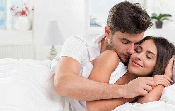 Ngoài những phân tích nhằm rút kinh nghiệm giúp đời sống tình dục thăng hoa, chủ đề tránh thai an toàn cũng rất được quan tâm. Hiện có nhiều phương pháp tránh thai như dùng bao cao su, uống thuốc, đặt vòng... Trong số đó, bao cao su được đánh giá là một trong những phương pháp tránh thai an toàn, hiệu quả hàng đầu.