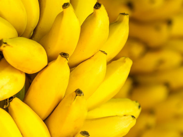 2. Chuối: Chuối có chứa tyrosine và flavonoid có tên là quercetin. Cả hai chất này giúp sản sinh ra dopamine. Ngoài ra, chuối cũng chứa nhiều vitamin giúp duy trì sức khỏe của bộ não.