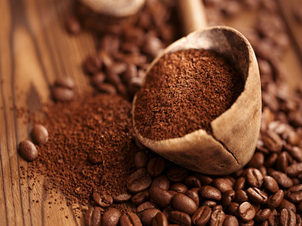5. Cà phê: Cà phê chứa caffein, có tác dụng như một chất kích thích hệ thần kinh trung ương. Caffein giúp sinh ra dopamine ở não bộ giúp tăng cường sự lanh lợi và tập trung. Trà xanh và chocolate đen cũng là những nguồn cung cấp caffein tốt nhất.