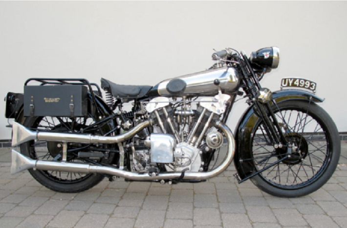 9. Brough Superior SS100 1929: giá $448,156. Chiếc xe này là biểu trưng của sự phát triển cho các hệ thống hộp số, đèn pha kép...