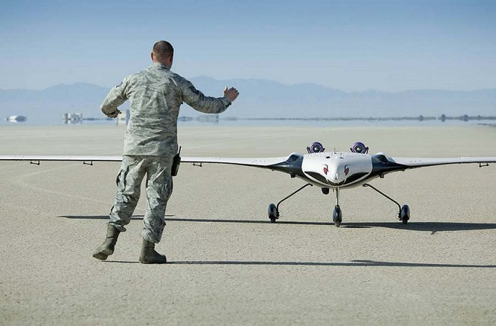 UAV Lockheed Martin X-56A được Lockheed Martin phát triển cho Quân đội Mỹ cho các nhiệm vụ trinh sát trên không với thiết kế phần thân theo dạng modul có thể được thay đổi tùy theo yêu cầu của từng loại nhiệm vụ khác nhau.