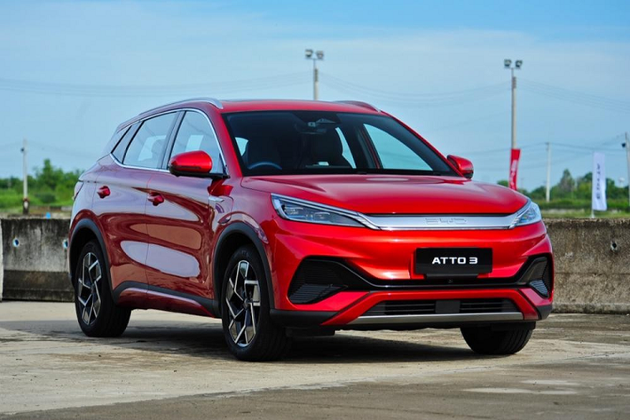 Vào hồi đầu tháng 8 năm nay, hãng ôtô Trung Quốc BYD đã chính thức ra mắt thị trường Thái Lan. Đến nay, mẫu xe BYD Atto 3 chạy điện đầu tiên của hãng cũng đã có mặt tại thị trường Thái Lan.