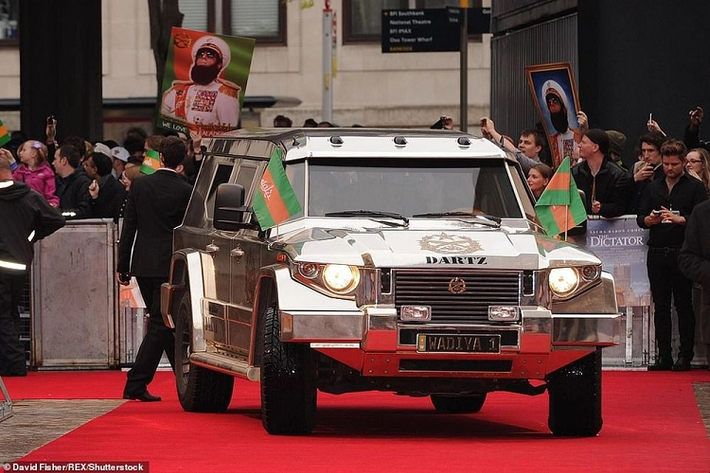 Một trong số đó đã xuất hiện tại buổi công chiếu The Dictator diễn ra hồi tháng 5/2012 tại London (Anh). Tuy nhiên, nhiều người giàu có muốn có một chiếc xe tương tự như Kẻ độc tài Aladeen, do đó, hãng độ đã chế tác thêm 10 chiếc và bán chúng ra thị trường.