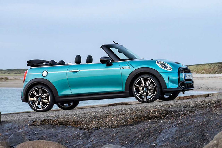 Ngoài ra, Mini đang làm việc trên chiếc crossover điện Aceman dự kiến sẽ xuất hiện vào năm 2024 và phiên bản Paceman có thể trở lại dưới dạng EV.