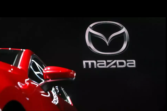 Chủ tịch kiêm Giám đốc điều hành hãng xe ôtô Mazda - Akira Marumoto đã có những phát ngôn chính thức về chiến lược đổi mới công ty theo xu hướng điện khí hóa. Đây là điều bắt buộc phải làm nếu không muốn bị bỏ lại phía sau. Nhưng đương nhiên, nó đi kèm với những khoản đầu tư đáng kể vào công nghệ mới