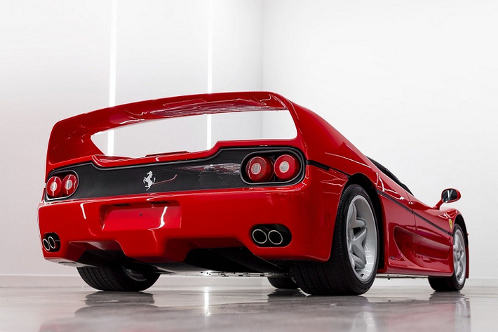 Được biết, đây là 1 trong số đúng 349 chiếc siêu xe Ferrari F50 từng xuất xưởng trong 2 năm, từ 1995 - 1997, trên toàn thế giới. Siêu xe này đã lăn bánh khỏi dây chuyền sản xuất vào hồi tháng 10/1995 với số khung 103274. Đồng thời, đây là chiếc Ferrari F50 thứ 8 xuất xưởng.