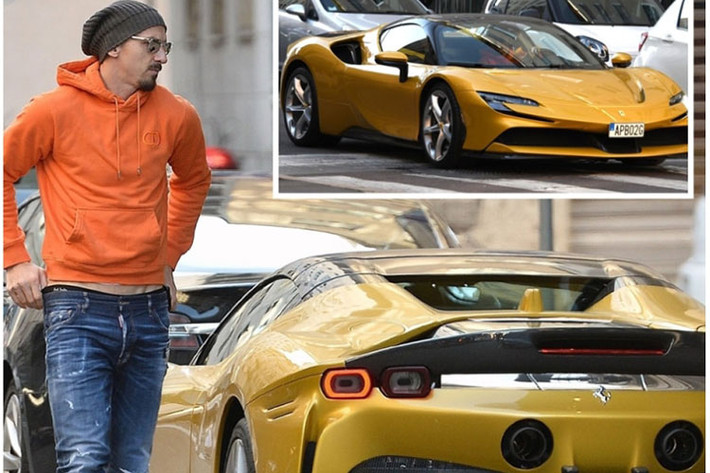 Ở sinh nhật lần thứ 38, Ibrahimovic tậu Ferrari Monza SP2 trị giá 1,9 triệu USD (tương đương 45 tỷ đồng). Đến lần sinh nhật thứ 40, cựu ngôi sao Manchester United đã tậu chiếc Ferrari SF90 Spider màu vàng đồng trị giá 500.000 USD (khoảng 11,9 tỷ đồng).