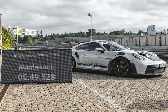 GT3 RS mới nhất đã đạt tổng thời gian vòng đua 6:49.328 cho tổng quãng đường dài 20,8 km, nhanh hơn thời gian hoàn thành vòng đua của GT3 thông thường là 10,6 giây.