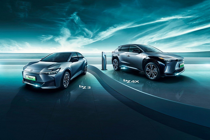 hãng Toyota đã vừa chính thức ra mắt mẫu ôtô điện hoàn toàn mới mang tên bZ3 ở thị trường Trung Quốc. Đây là mẫu xe thứ hai của Toyota được phát triển ngay từ đầu là ôtô điện, sau bZ4X. Tuy nhiên, khác với bZ4X, Toyota bZ3 2023 mới lại thuộc phân khúc sedan thay vì SUV.
