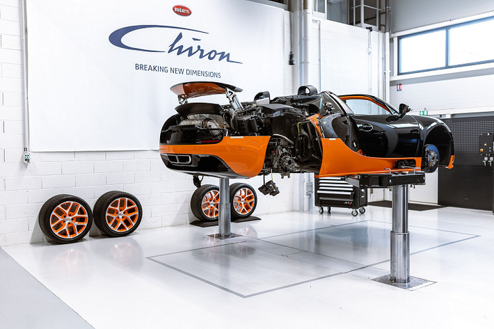 Được thiết kế để giảm bớt sự lo âu khi mua những chiếc Bugatti Chiron và Veyron đã qua sử dụng, chương trình hứa hẹn sẽ cung cấp cho khách hàng những chiếc xe có chất lượng không thể so sánh được khi đã phục chế.