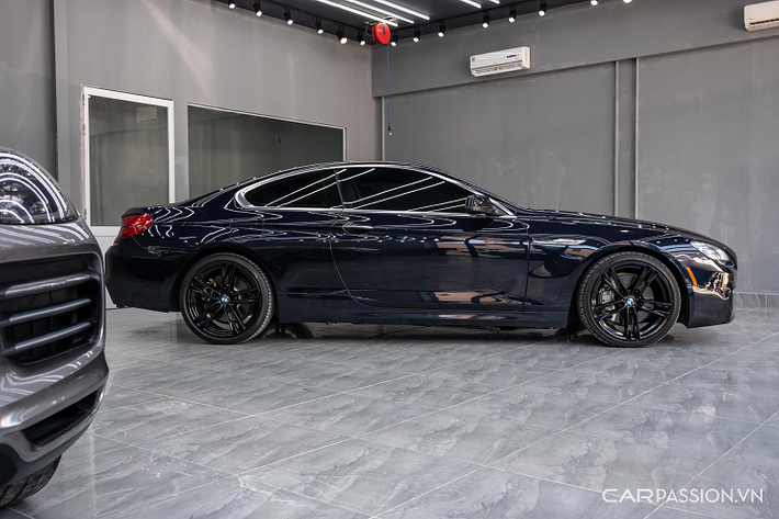 Ngoại hình của BMW 650i sau 10 năm không có nhiều sự xuống cấp và hầu như không có hiện tượng bị lỗi thời. Có thể nói những mẫu Coupe nói riêng hay các dòng xe BMW nói chung đều có phong cách thiết kế đương đại, có thêm vài chục năm nữa những chiếc BMW vẫn là chiếc xe đẹp.